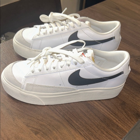 Nike Shoes - Nike Women’s platform sneakers